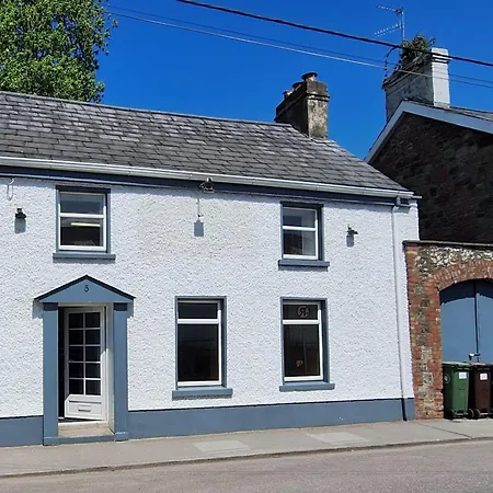 Townhouse, 5 Mill Road Town Centre