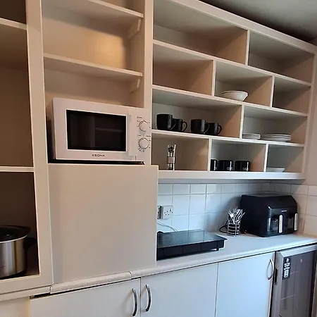 Apartment Townhouse, 5 Mill Road Town Centre